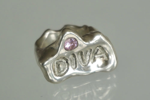 DIVA Ring