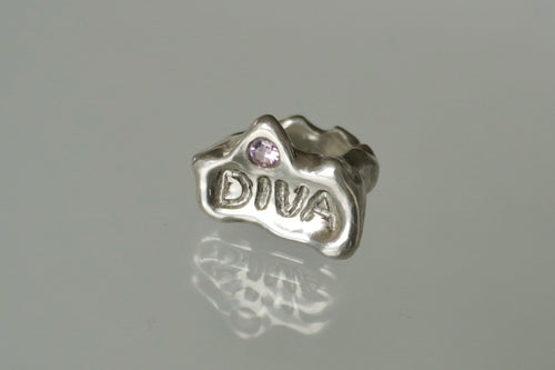 DIVA Ring
