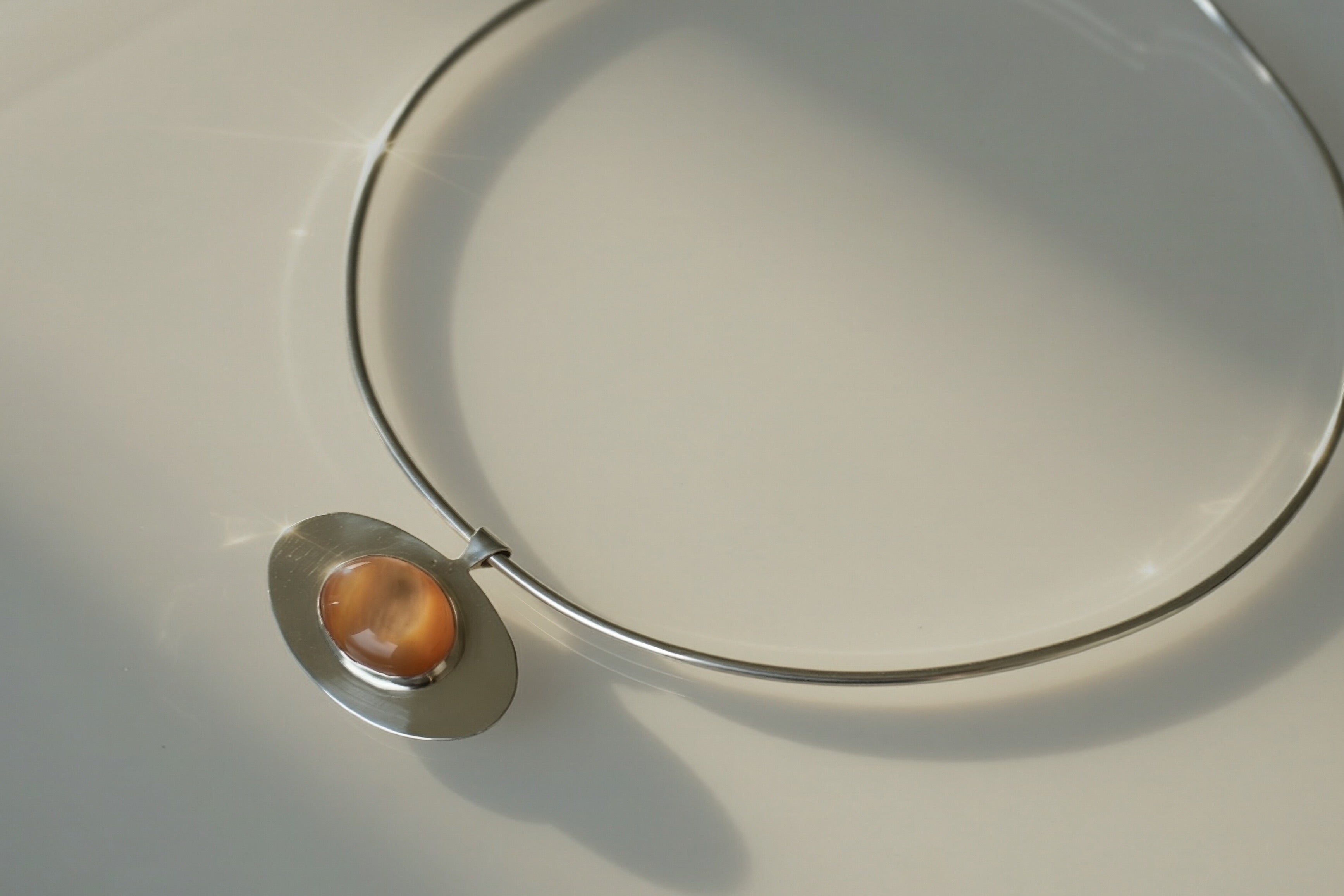 Oval Eye Collar Choker