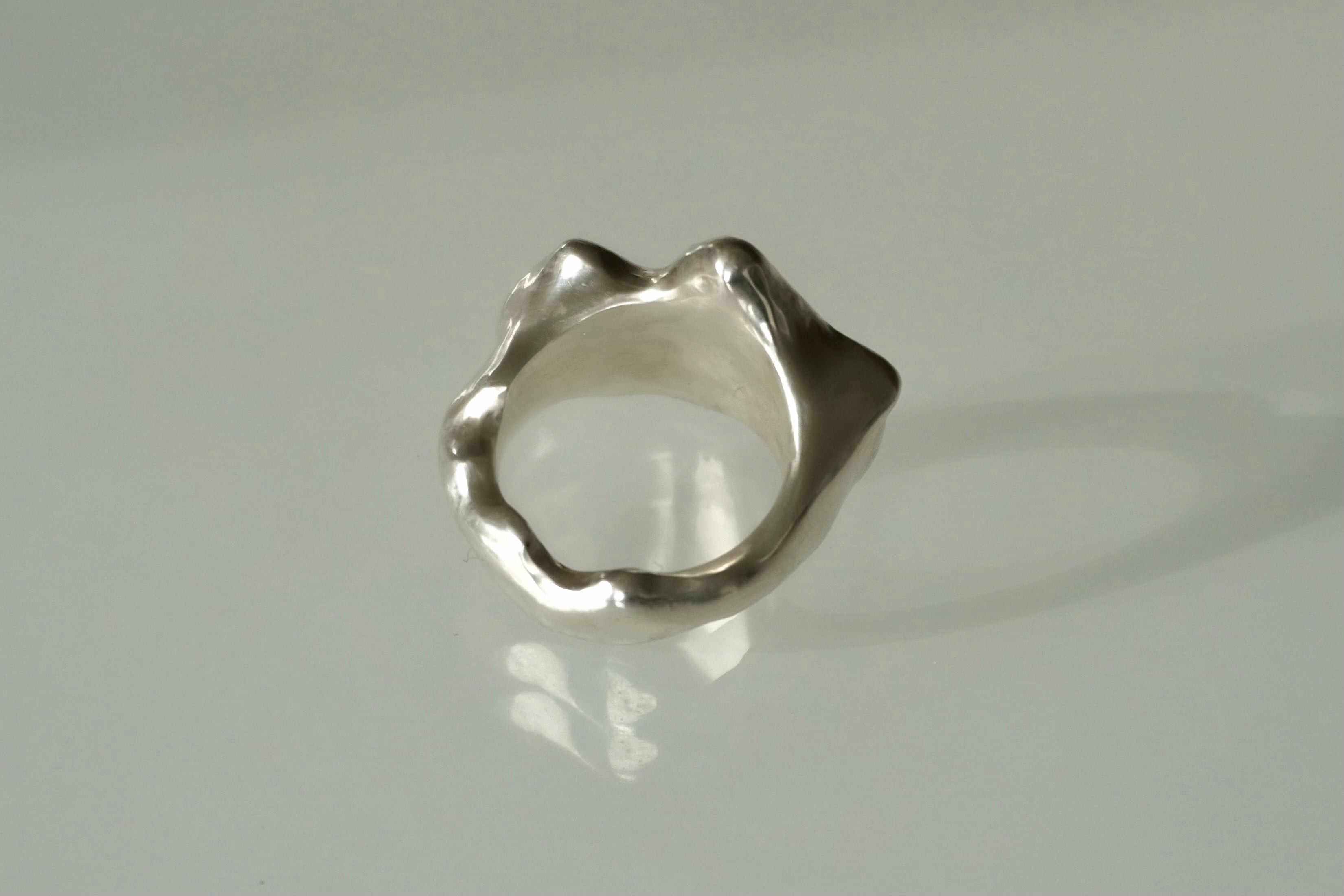 DIVA Ring