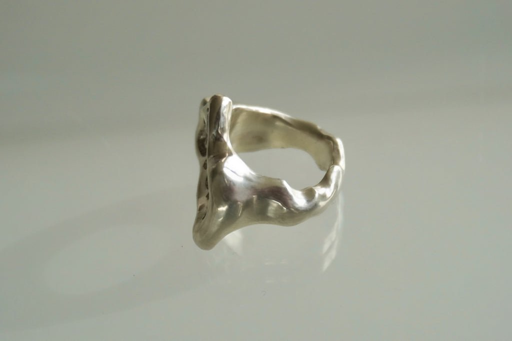 DIVA Ring
